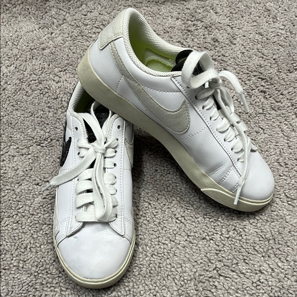 Nike Blazer Low SE Sneakers